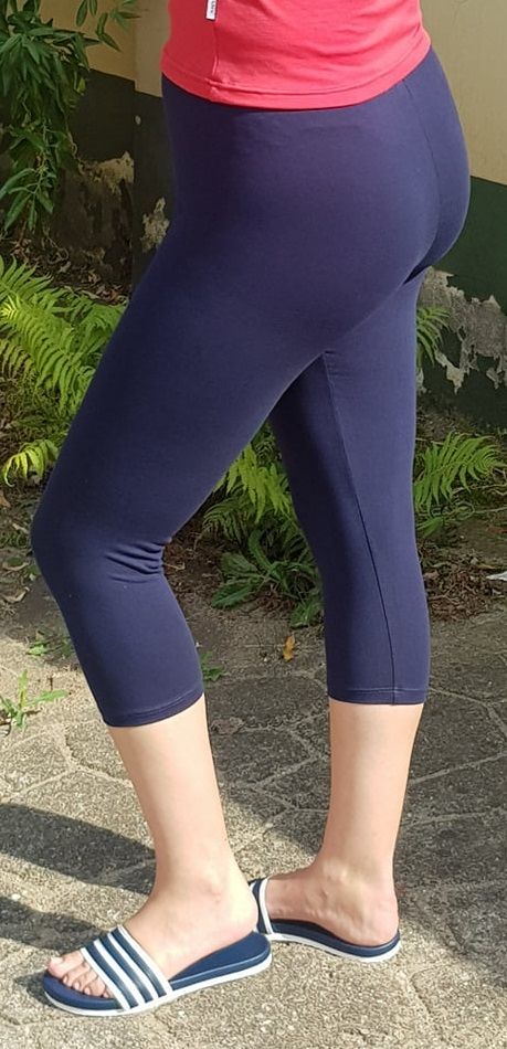 Capri legging (elasztikus nadrág) lábszár középig